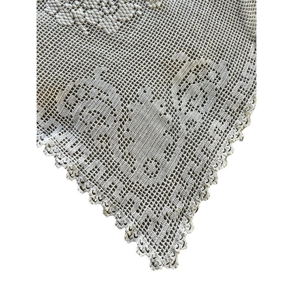 Handcrafted Crochet Tablecloth 36"x32" With Raised Wreath Design & Tatted Edges - Picture 9 of 15